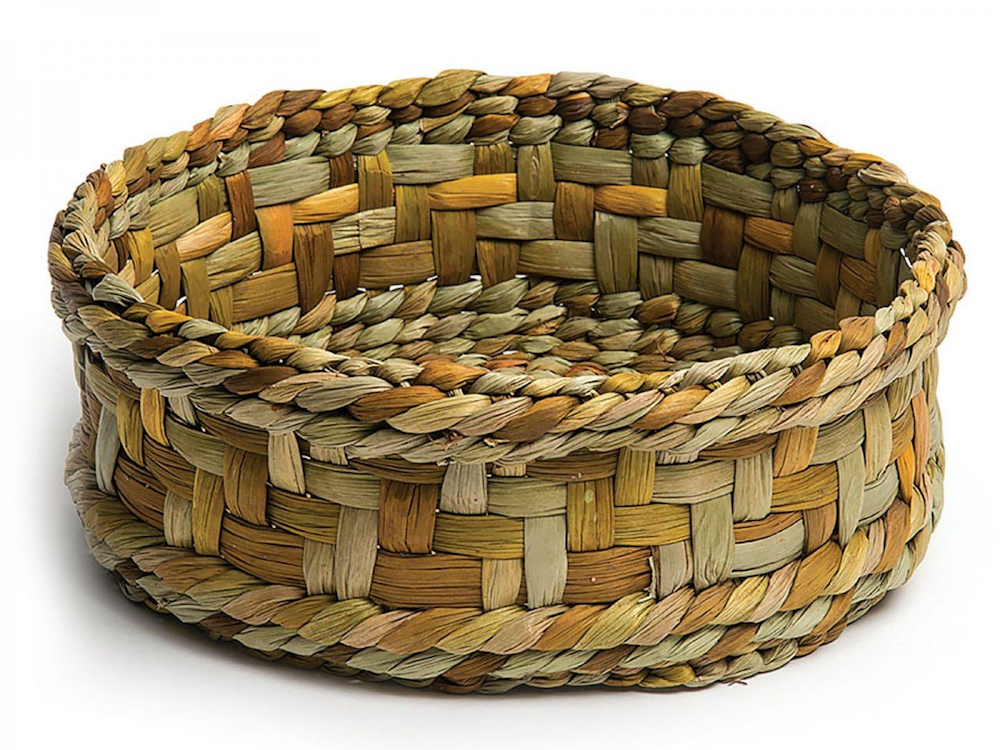 Step-by-step guide on weaving a rope basket